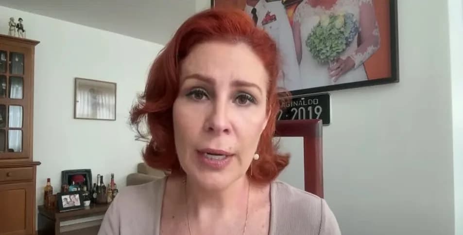 VÍDEO: Em entrevista, Zambelli diz se arrepender de incidente com arma e afirma que não foi por isso que Bolsonaro perdeu