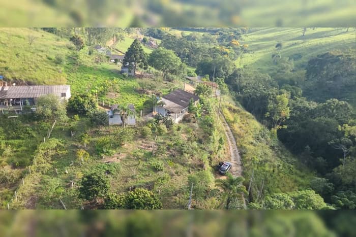 VÍDEO: Polícia invade laboratório de drogas em pó e troca tiros com criminosos em SP; 4 foram presos
