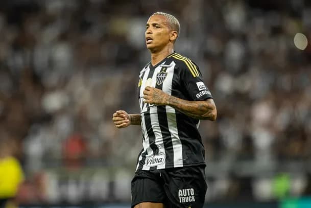 Fortaleza confirma a contratação do atacante Deyverson, ex-Atlético Mineiro