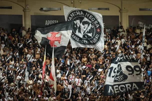 Ingressos são esgotados para estreia do Vasco contra o Santos