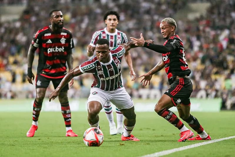 Flamengo e Fluminense fazem final do Carioca neste domingo