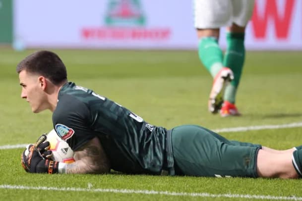 Brasileirão 2025 contará com norma contra cera de goleiros