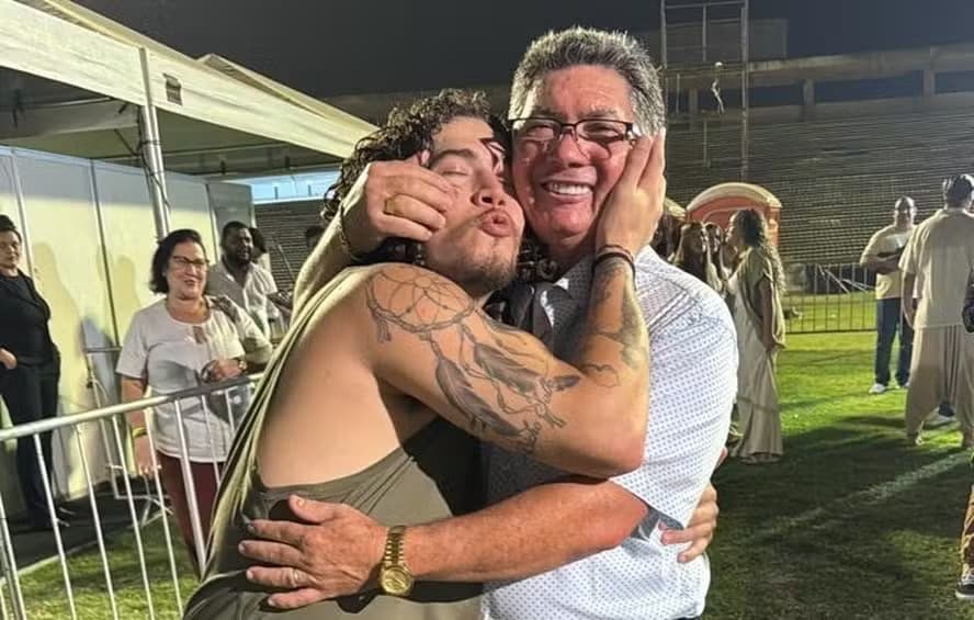 VÍDEO: Pai de Whindersson Nunes fala sobre internação do filho: “Logo vai sair”