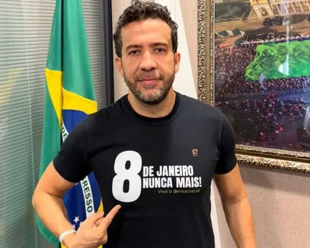 Janones diz que vai expor dados pessoais de militares acusados do assassinato de Rubens Paiva