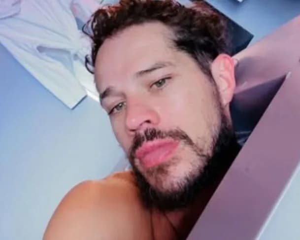 José Loreto posta foto nu em rede social e leva seguidores a loucura