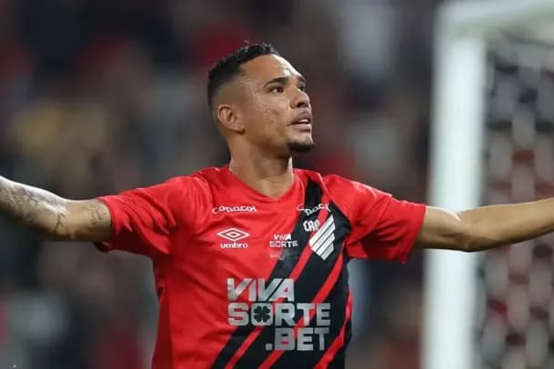 Athletico bate o Guarany de Bagé e avança na Copa do Brasil