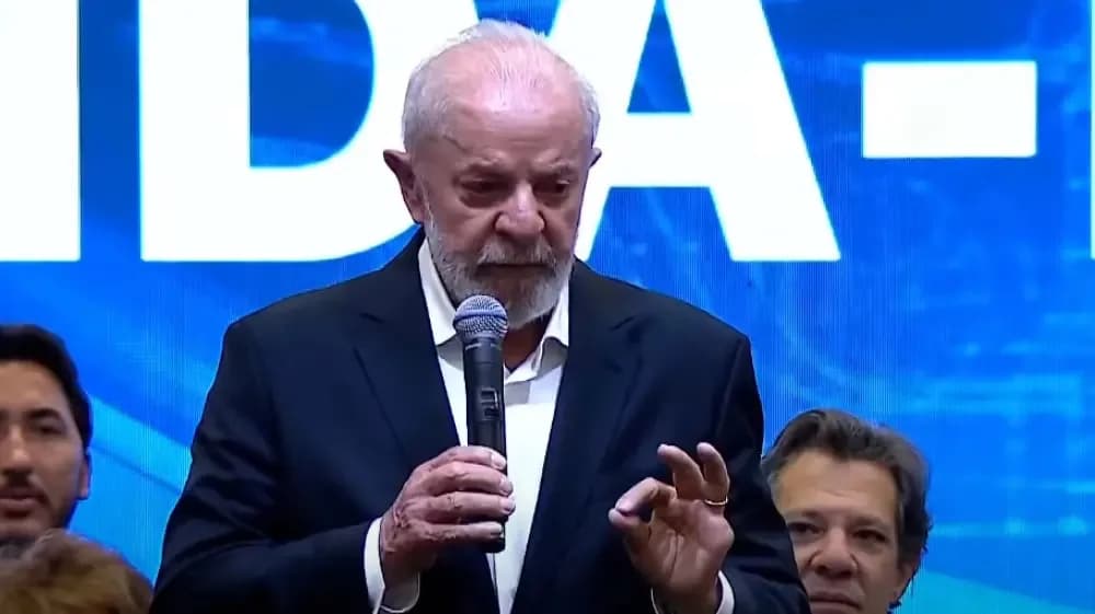 VÍDEO: Lula manda recado para Trump sobre taxação do aço: “Fale manso comigo”