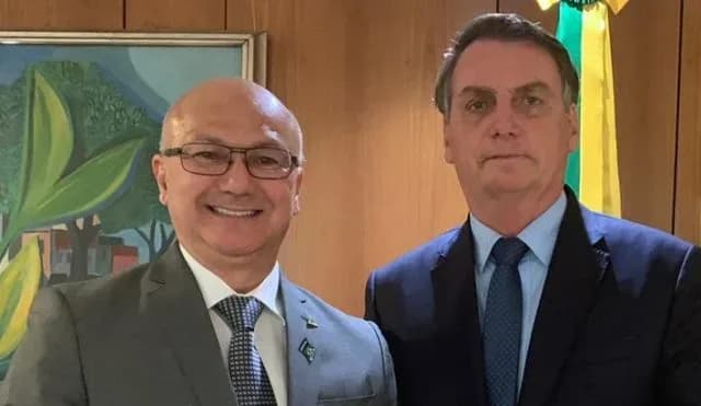 Exclusivo: “Bolsonaro não quer ver nem pintado de ouro”, diz líder de movimento de direita sobre possível aproximação de Menezes