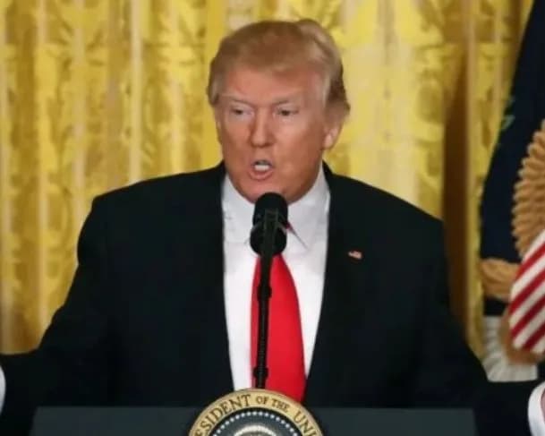 Donald Trump afirma que tomar Groenlândia é uma questão de “paz mundial”