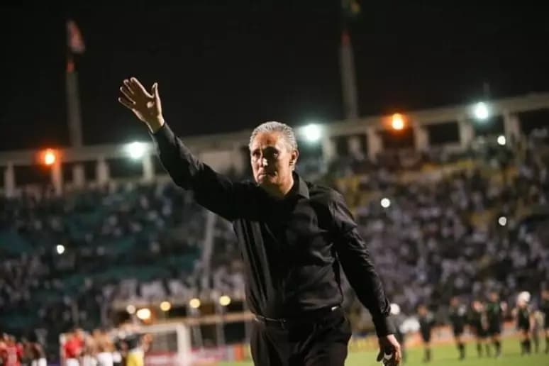 Tite anuncia pausa na carreira após convite para assumir Corinthians