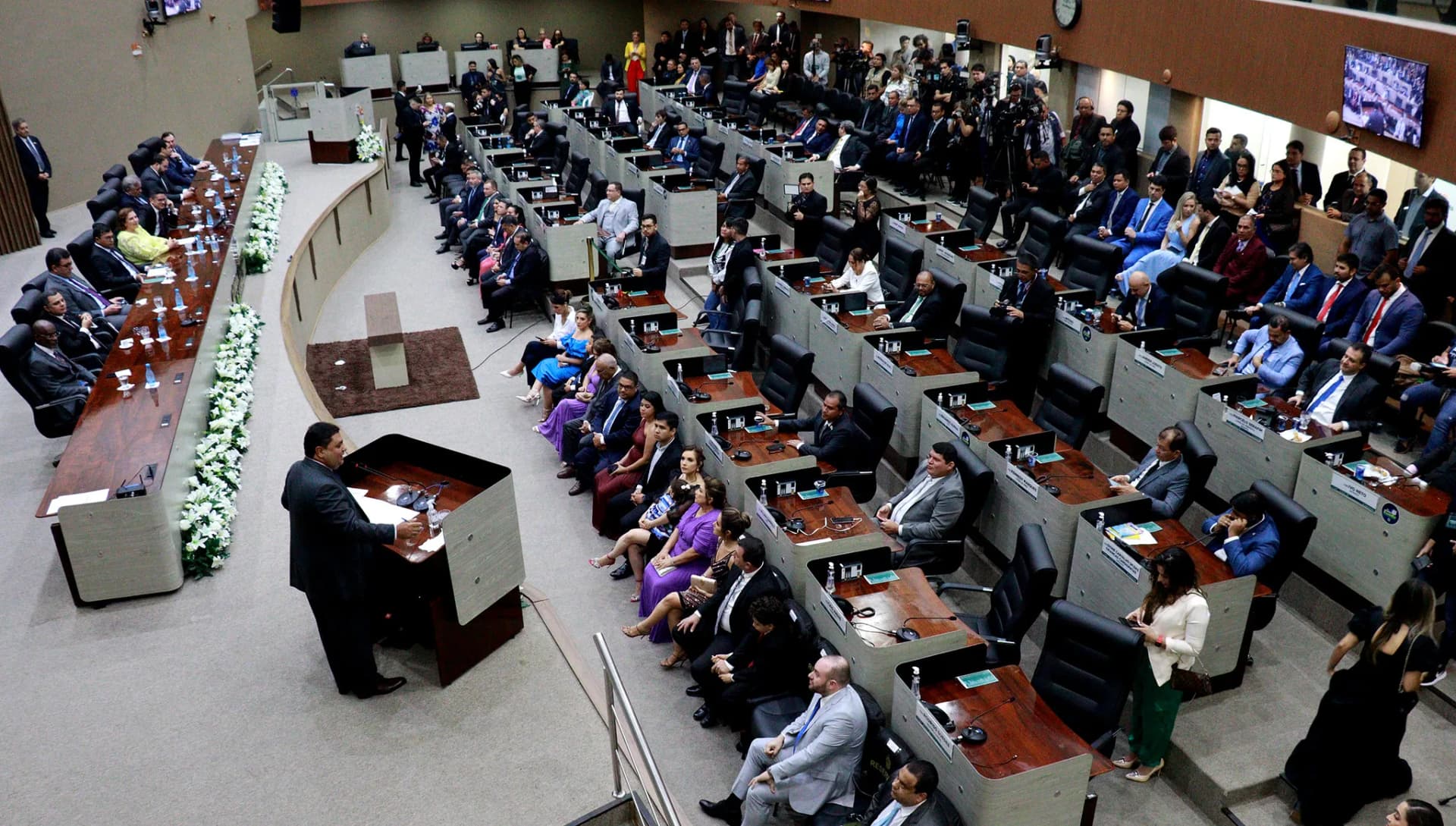 Diante de críticas, Cartão PassaFácil para Idoso é retirado de pauta por vereadores de Manaus