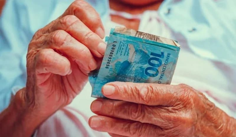 INSS lança ferramenta para aposentados contestarem descontos indevidos; saiba como acessar