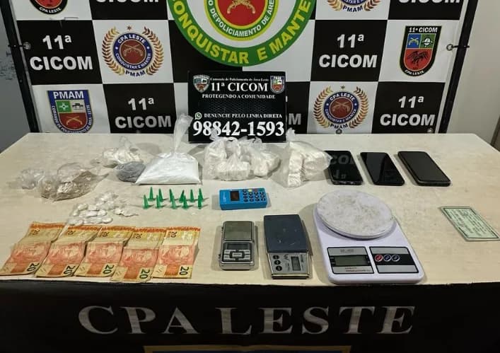 VÍDEO: Trio é preso com mais de 1kg de drogas em ‘boca de fumo’ em Manaus
