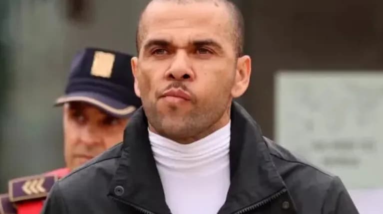 Espanhola que acusa Daniel Alves de estupro decide recorrer e caso volta à Justiça