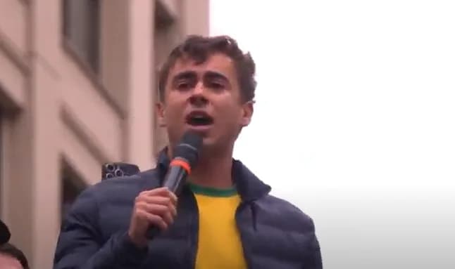 Nikolas Ferreira em ato pela anistia: “Quem tá no nosso lado é o Deus vivo”