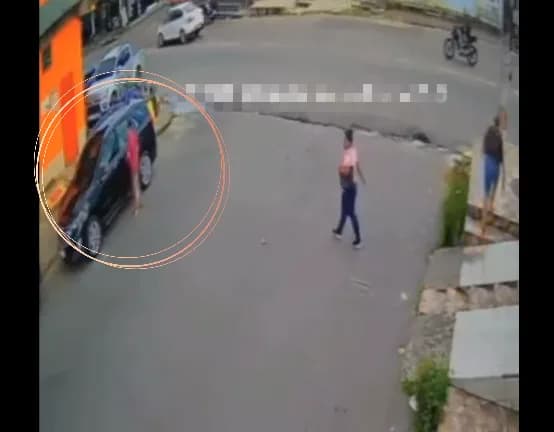 VÍDEO: Criminoso tenta roubar carro com ‘chapolin’ e ‘se dá mal’ em Manaus