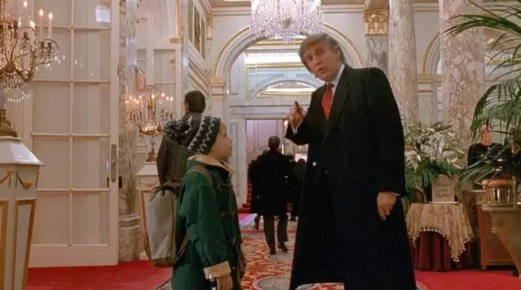 Diretor de ‘Esqueceram de Mim 2’ lamenta participação de Donald Trump no filme