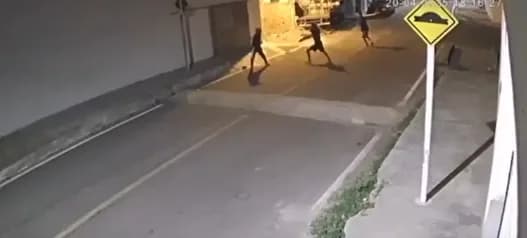 VÍDEO: Homem é agredido com pauladas em Alagoas