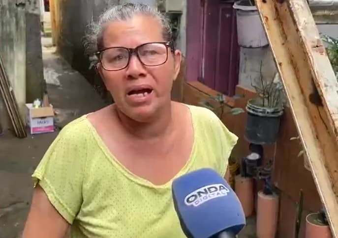 “Ajuda a gente, por favor”, diz moradora que perdeu tudo durante chuva em Manaus; veja o vídeo