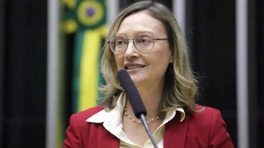 Deputada propõe CPI para investigar crimes virtuais contra crianças após morte de menina no DF