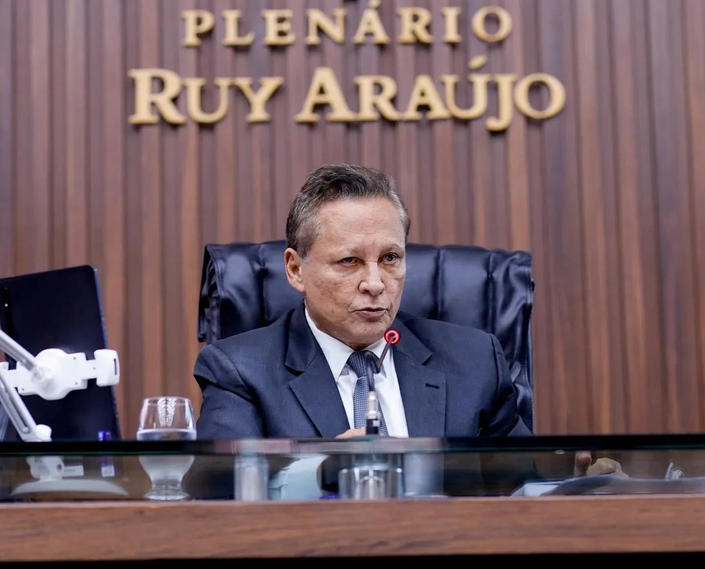 Exclusivo: Durante recesso da Aleam, deputado Adjuto Afonso viaja para o Rio de Janeiro com ‘Cotão’ parlamentar