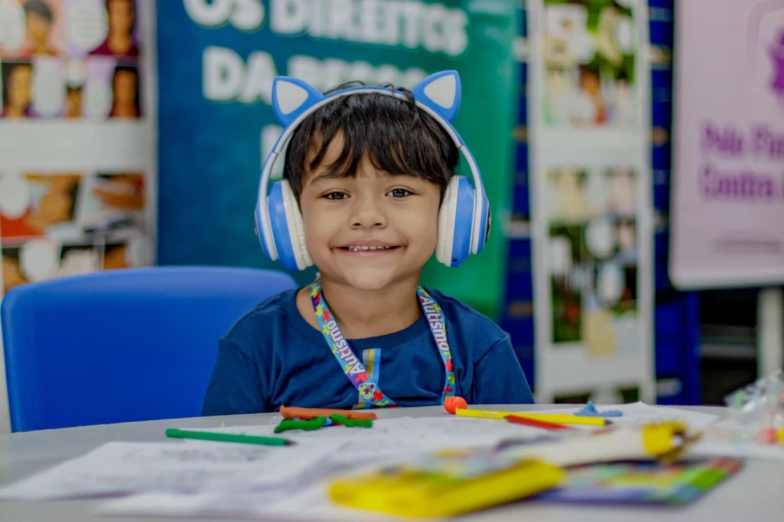 Conscientização do autismo: “é preciso nascer uma família autista para dar suporte”, diz mãe de criança atípica