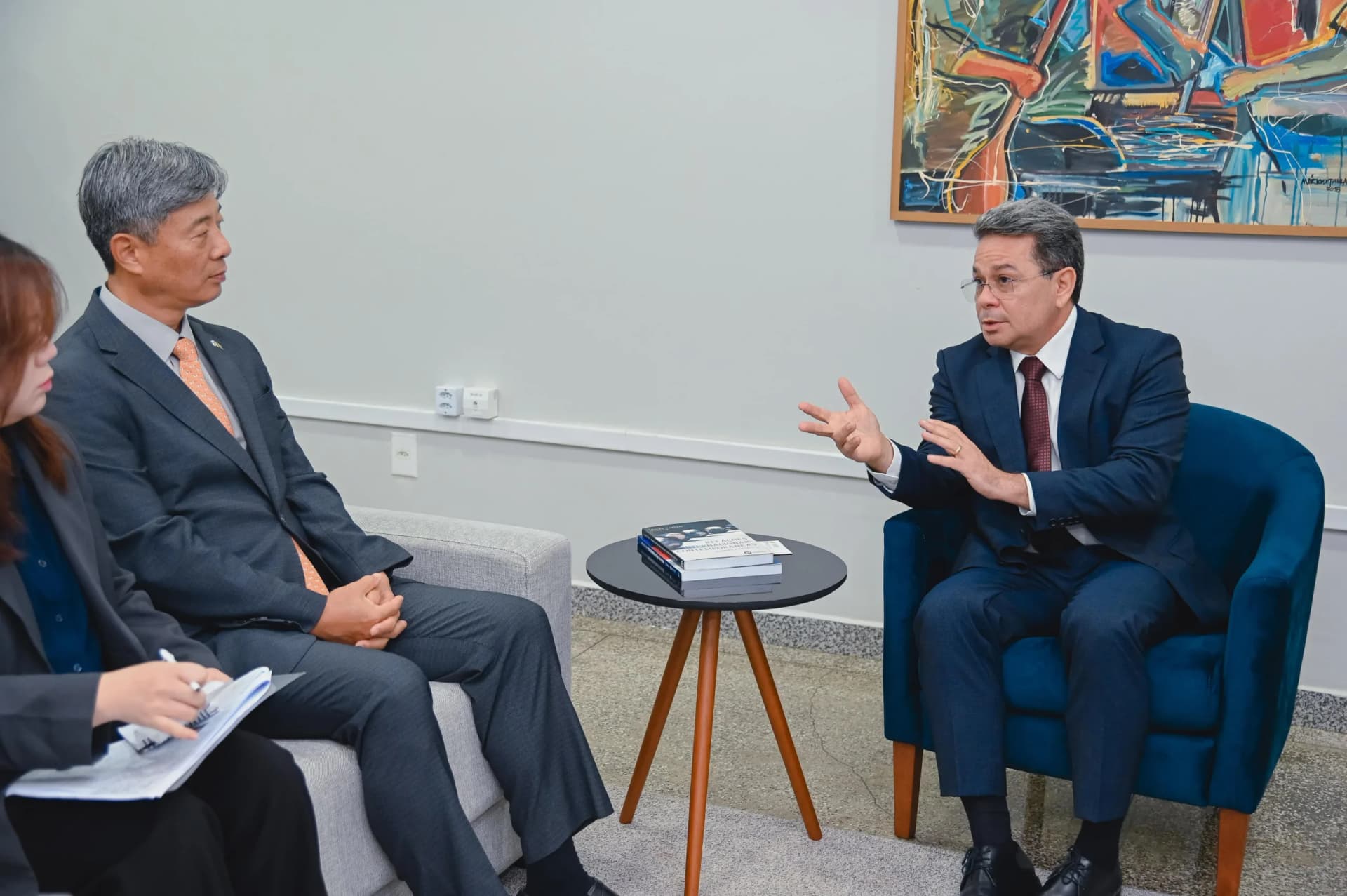 Embaixador da Coreia do Sul alinha novas parcerias com Tadeu de Souza para o Amazonas