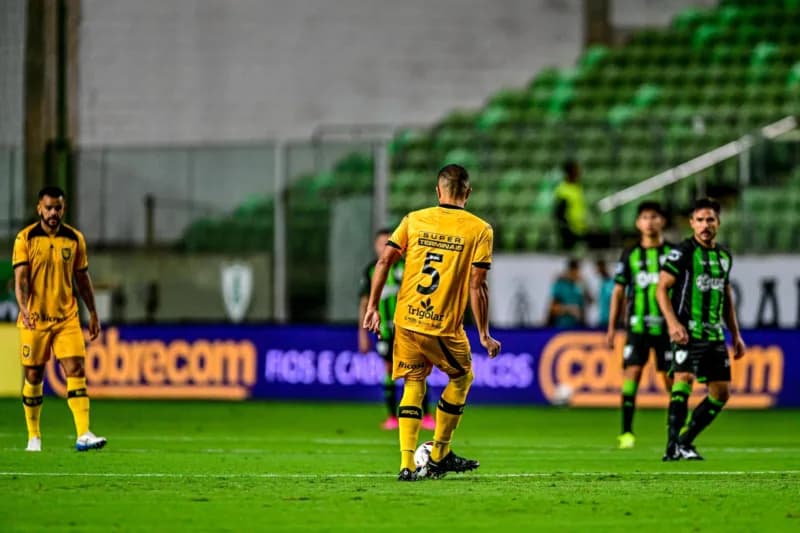 Série B: Amazonas perde para o América-MG e fica na zona de rebaixamento