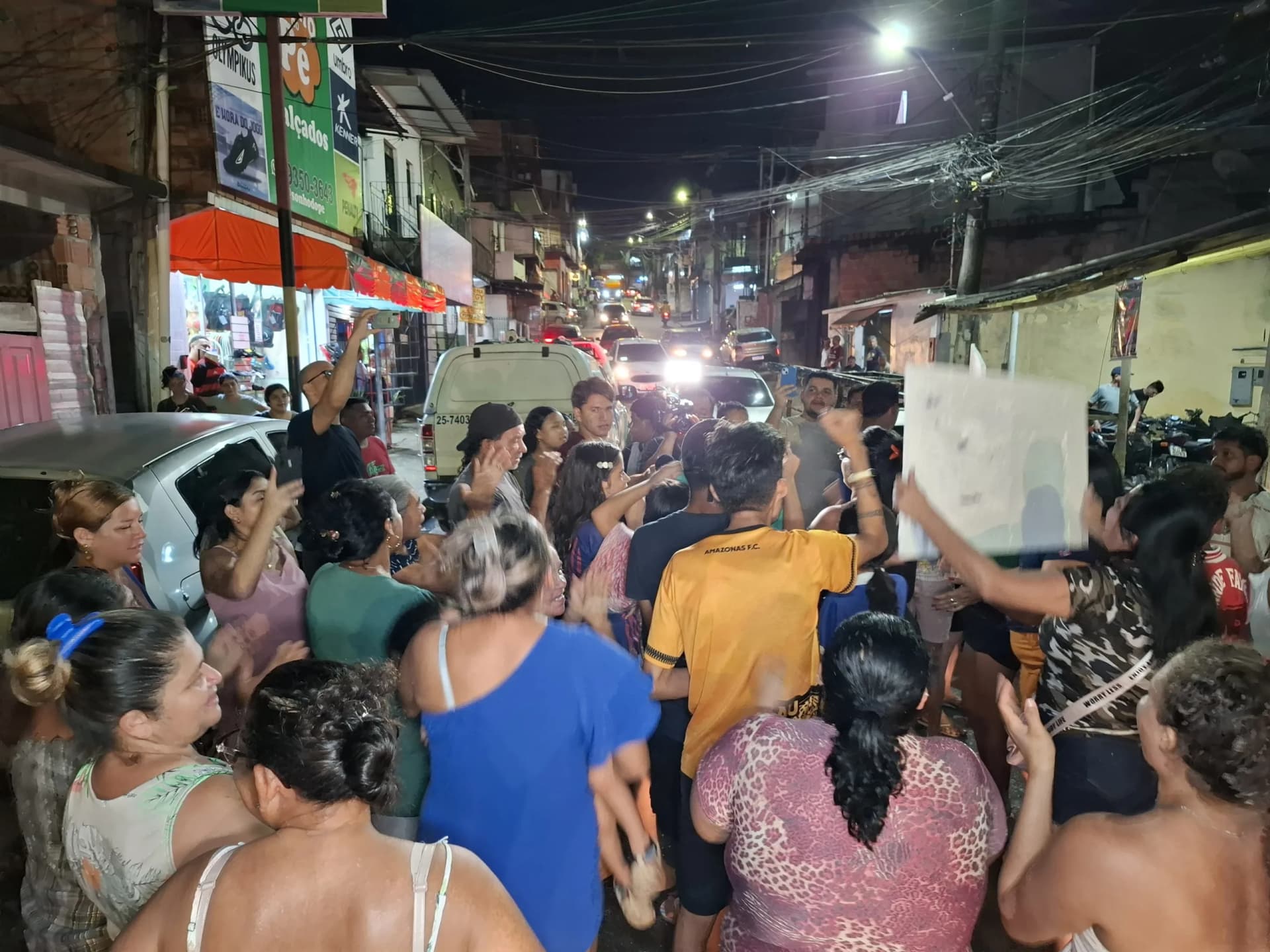 Moradores da Compensa fazem nova manifestação por melhorias de infraestrutura