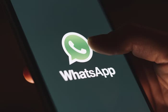 Usuários do Whatsapp relatam instabilidade do aplicativo no Brasil neste sábado (12/4)