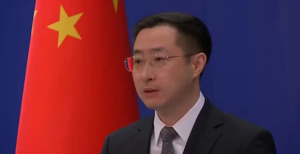 China diz que vai “revidar até o fim” contra tarifas comerciais dos EUA