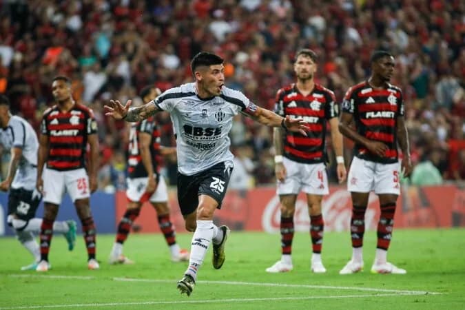 Central Córdoba impõe derrota histórica do Flamengo no Maracanã pela Libertadores