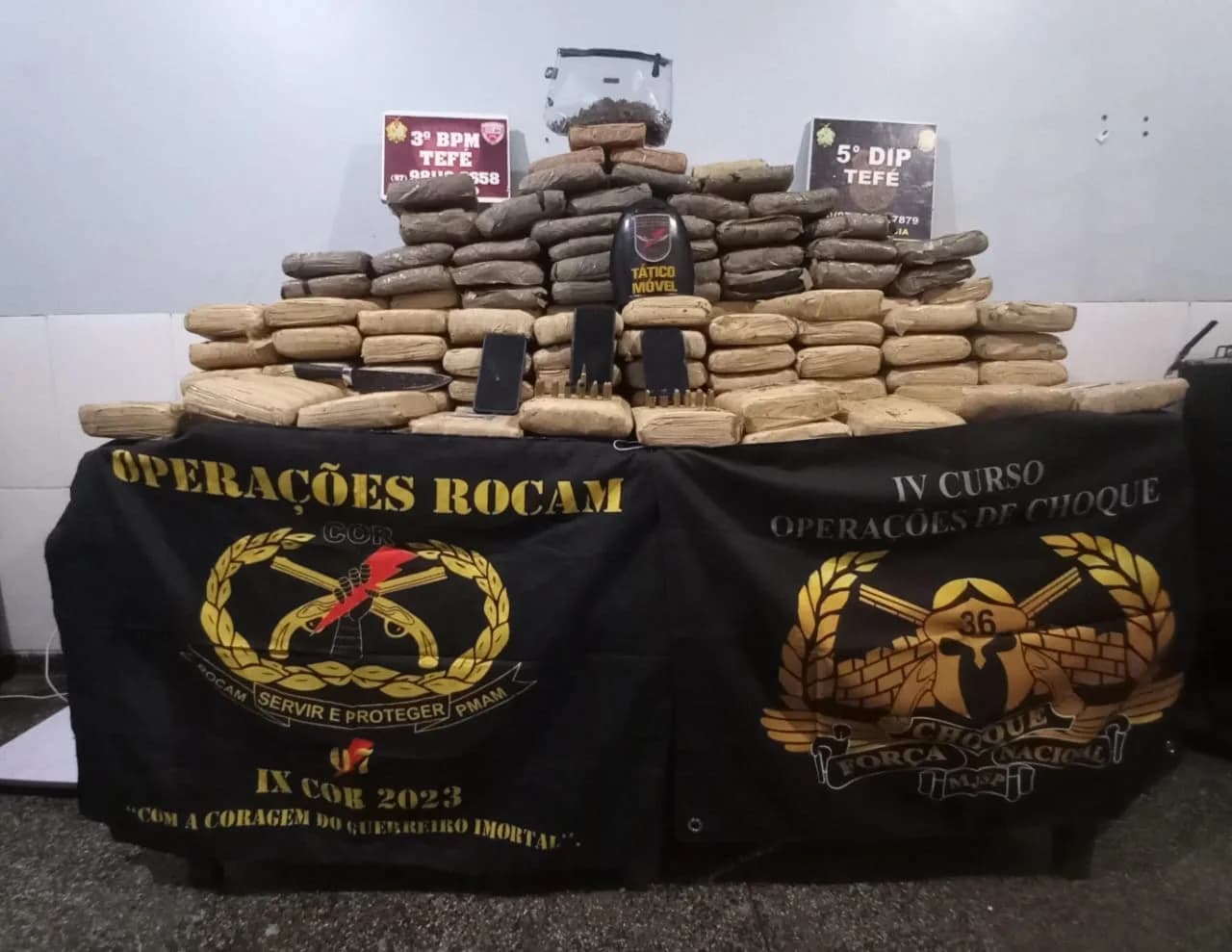 Operação policial em Tefé resulta na prisão de quatro suspeitos e apreensão de drogas e munições