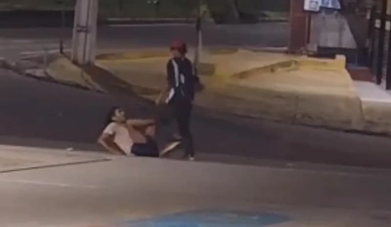 VÍDEO: Homem é esfaqueado em via pública de Manacapuru