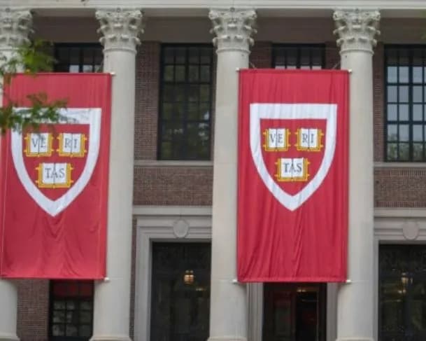 Donald Trump exige que Universidade de Harvard peça desculpas por “manifestações antissemitas”