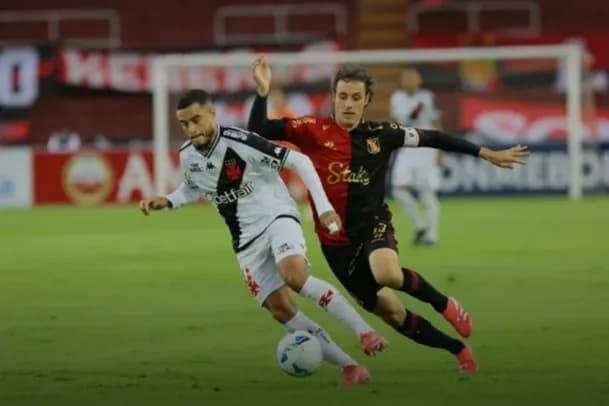 Após abrir dois gols, Vasco vacila e cede empate ao Melgar pela Sul-Americana