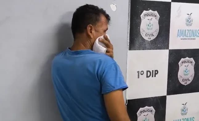 VÍDEO: Venezuelano é preso após filmar mulher em banheiro de empresa em Manaus