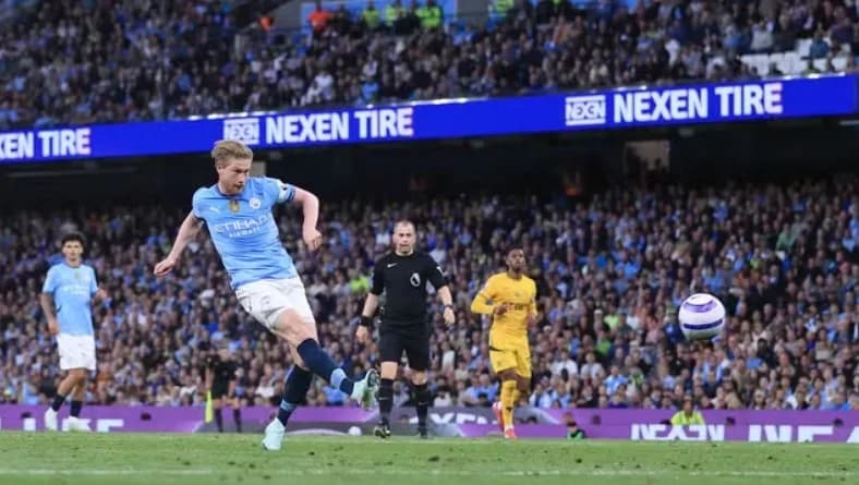 City conquista a quarta vitória consecutiva e ascende à terceira posição