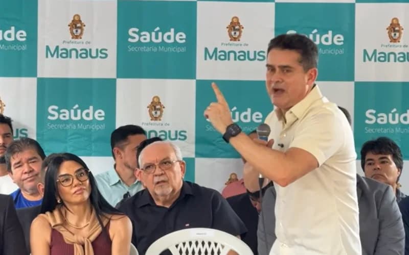 David Almeida rebate críticas de oposição que “faz conversa fiada” enquanto ele trabalha