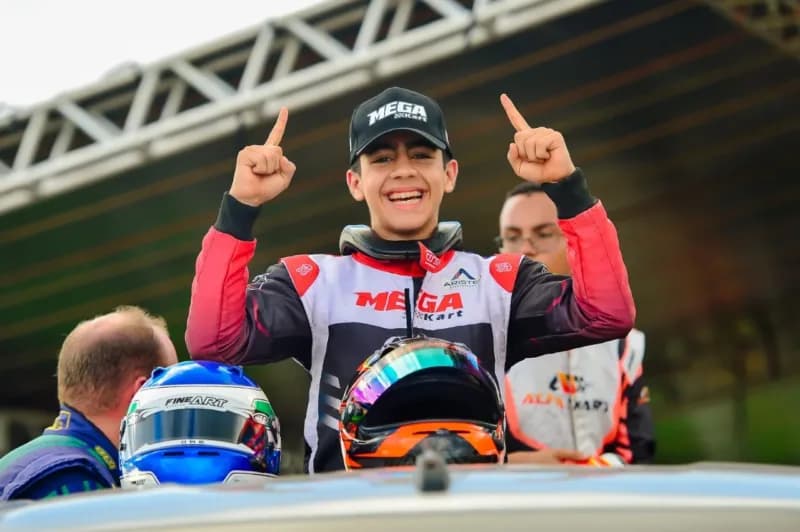 Jovem piloto amazonense brilha no Norte Brasileiro de Kart
