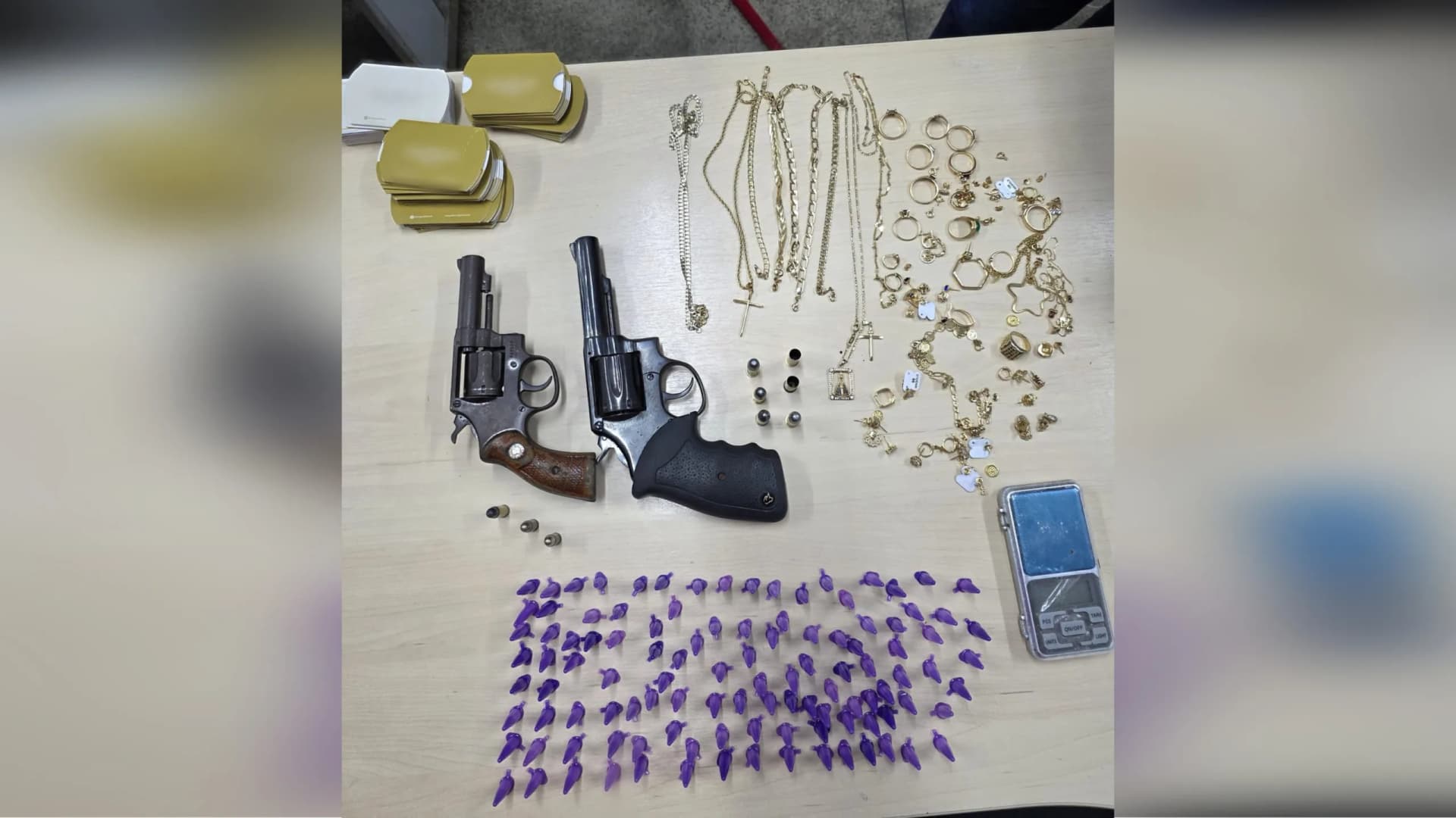 Quadrilha que roubou R$ 180 mil em joias é presa em operação da Polícia Civil em Manaus