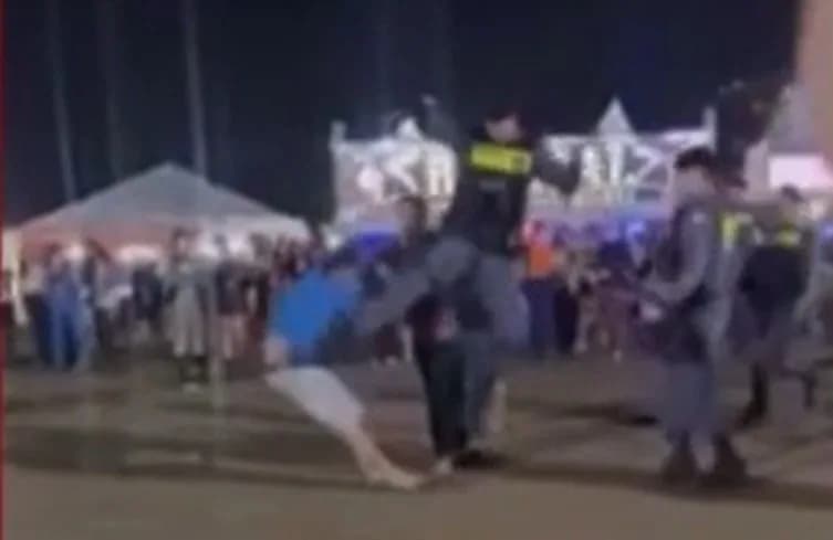 VÍDEO: PM aplica ‘voadora’ para separar briga durante festa