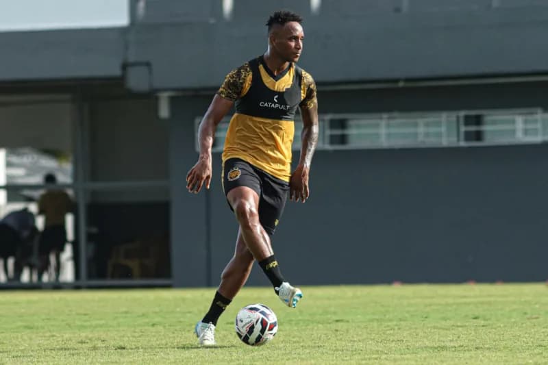 Amazonas FC anuncia contratação de lateral-direito colombiano