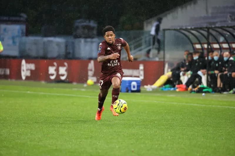 Amazonas contrata atacante Vágner Dias para a Série B do Brasileiro