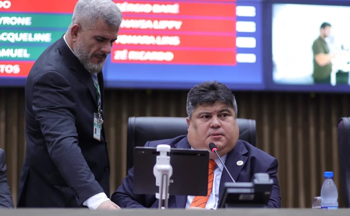 De 13 sessões plenárias, David Reis preside até o fim apenas uma na CMM