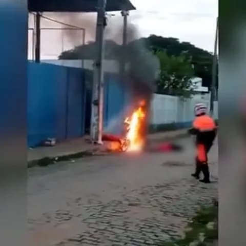 IMAGENS FORTES: Dois homens morrem eletrocutados em Guarus