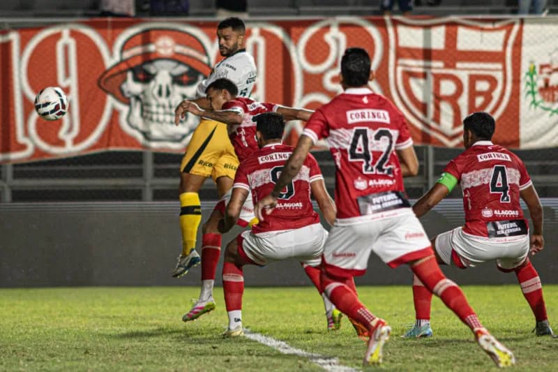 Série B: Amazonas sai na frente, mas cede empate para o CRB