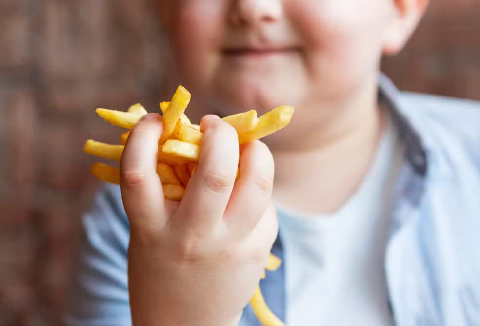 Um em cada 4 adolescentes vai ter obesidade ou sobrepeso até 2030, aponta estudo