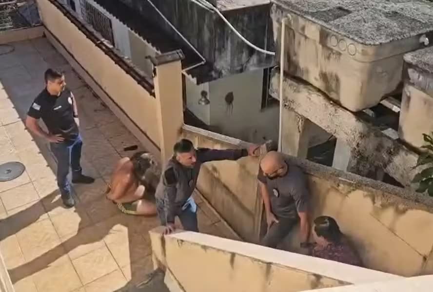 Irmãos são presos por manter corpo de pai por pelo menos 6 meses dentro de casa