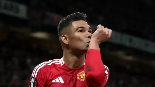 Manchester United vai à final da Europa League com brilho de Casemiro